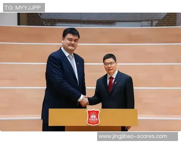 陈刚与姚明的友谊之路：从篮球场到人生舞台的精彩故事