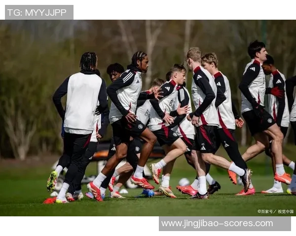 德甲精彩对决：里昂与曼联激战成平局战术解析引发热议